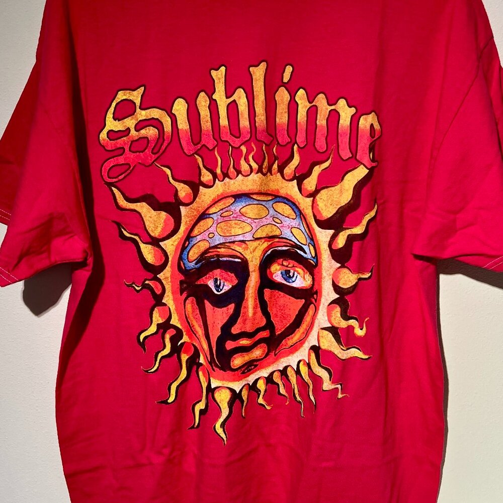 NWOT Red Sublime Graphic Tee Mens T-Shirt Sz S/M